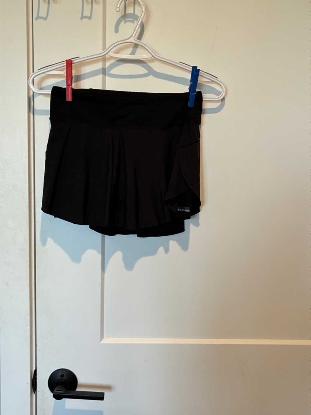 lululemon athletica Black Pleated Athletic Skort. B20